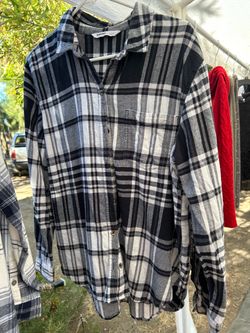 Women’s Plus size flannel top large