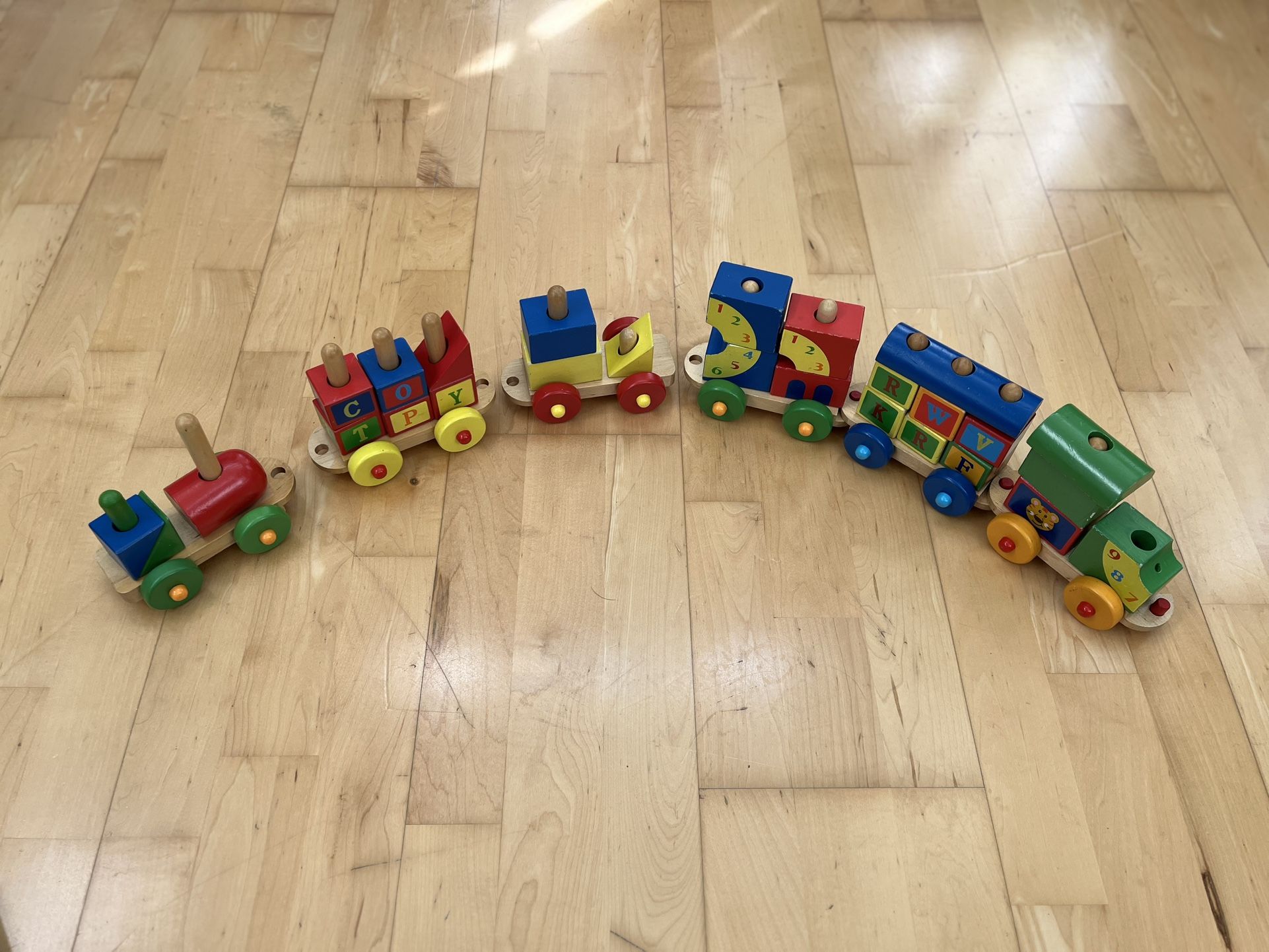 🚂 Wooden Toy Train Set