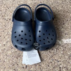 boys crocs size 1