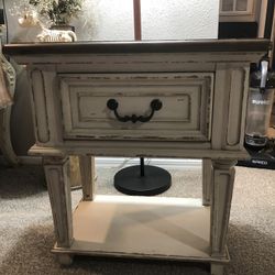 Side Table/nightstand 