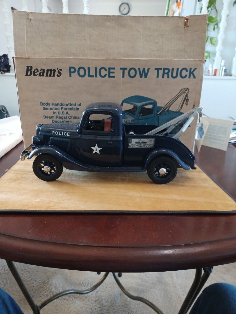 Beam's Police Tow TRUCK