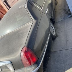 1999 Lincoln Town Car