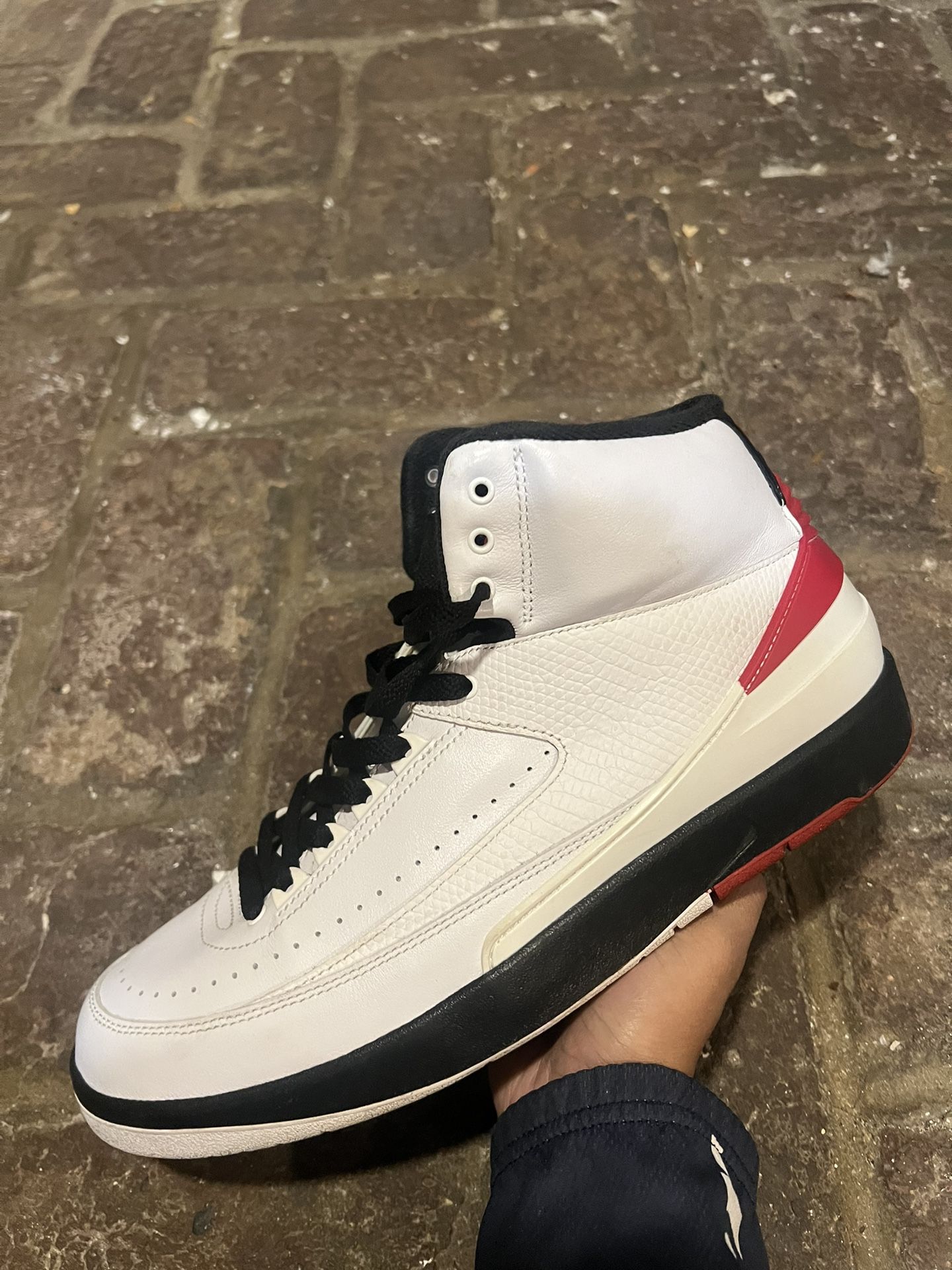 Jordan 2 Chicago Size 10.5