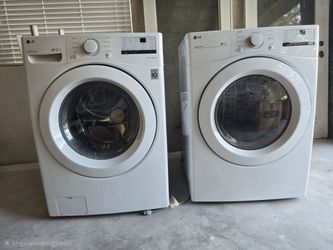 Electric LG washer and Gas LG dryer