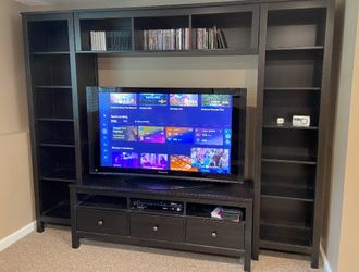 Black wall unit