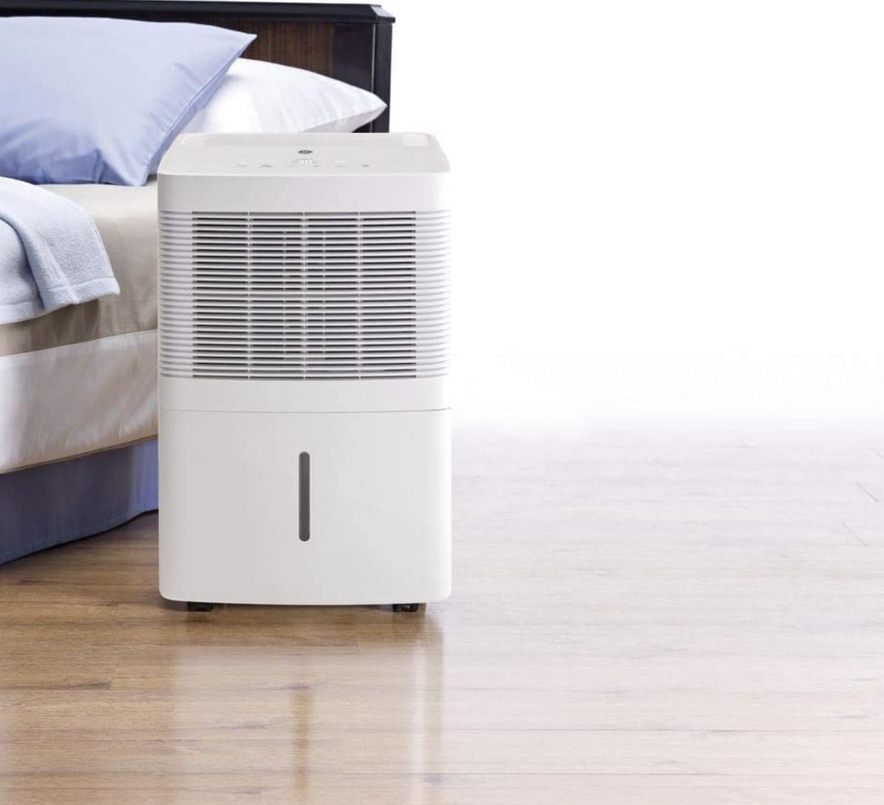 GE ADEL30LW 30 pt. Dehumidifier Whites