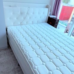 Full Size Bed. Mattress Is Included!