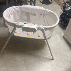 Fisher Price Bassinet 