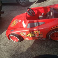 Lightning McQueen Drivable Car
