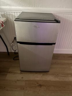 Mini fridge