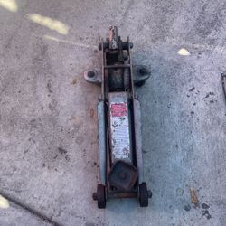 Gato Para Levantar Carros Y Asador De Carnes