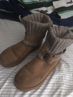 Like New Australian Uggs Size 7 Only $50 Firm