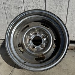 GM Chevy 15x8 Rally Wheel