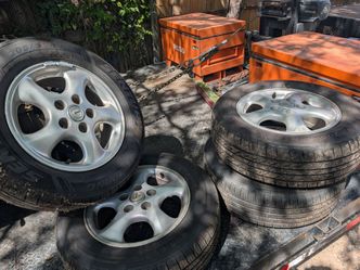 Lexus es300 wheels NEW TIRES