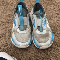 Kids Reeboks Size 1