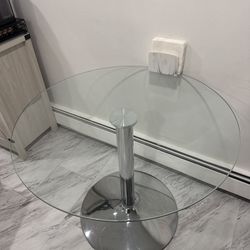Glass Round Table 