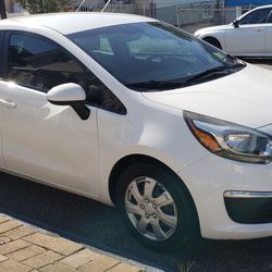 2016 KIA RIO - CLEAN TITLE