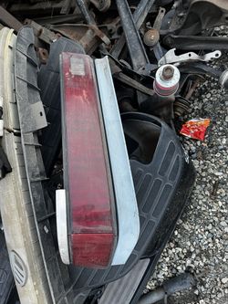 Left Tail Light  89 Topaz