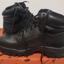 US 9M RED WING SHOES. All Black Steel Toe