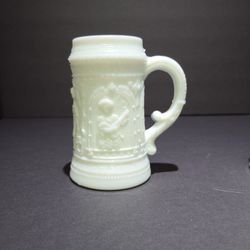 Westmoreland Greentown Serenade White German Custard Glass