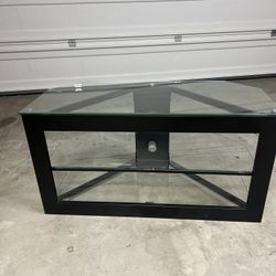 FREE Tv Stand 