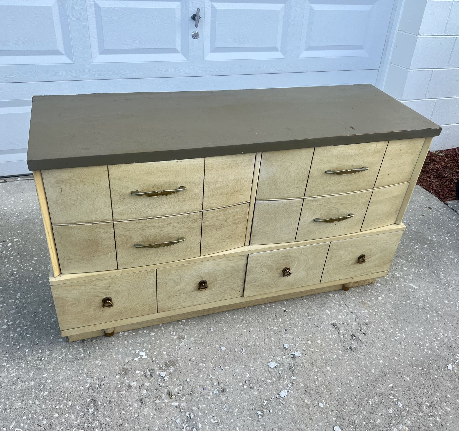 Vintage dresser