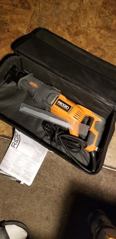 RIDGID FUEGO SAWZALL W/CASE (NEW)