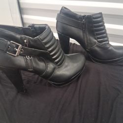 Guess High Heeled Booties Women's Size 7 1/2 Ankle Boots Zip up