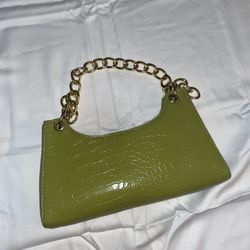 Green trendy purse 