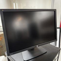 (12) HP Z24i 24″ IPS Monitors – Excellent Condition – $90 OBO Each 