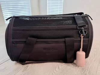 Wild One Travel Carrier for Pets in Black
