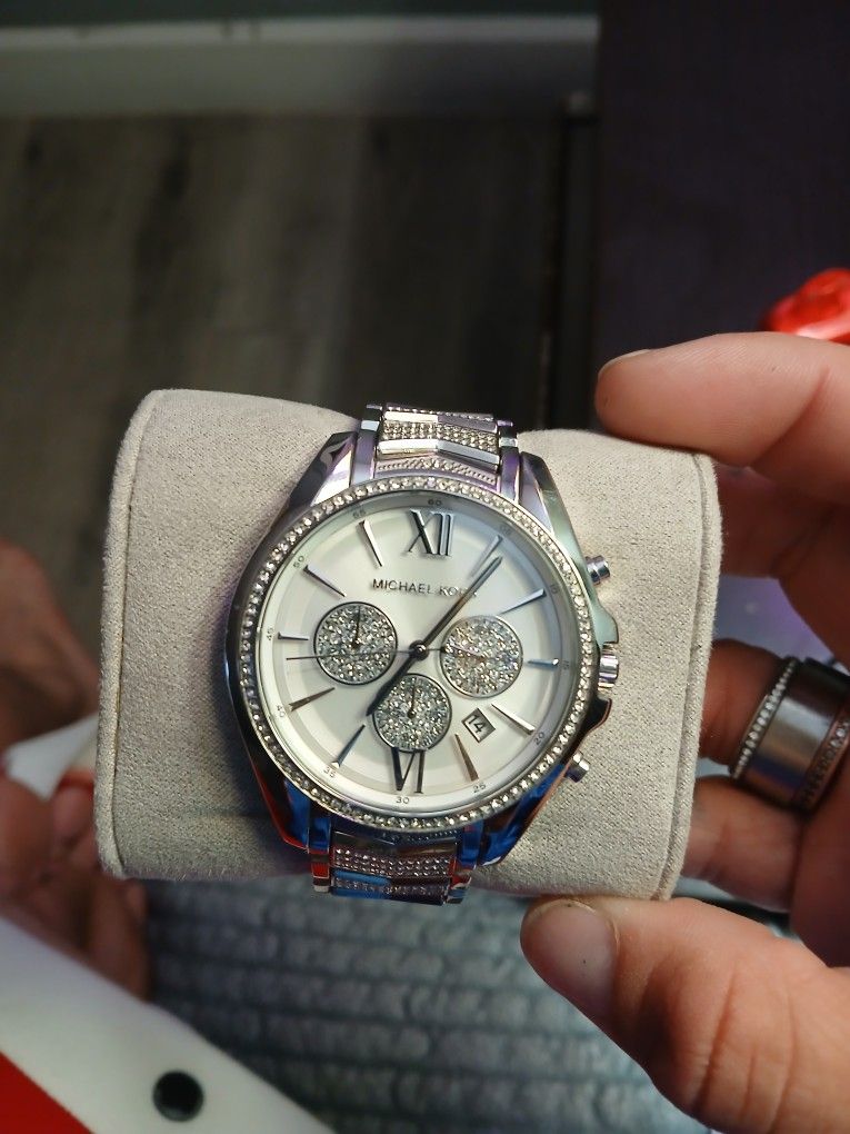 Brand New MICHAEL KORS Watch! MINT CONDITION