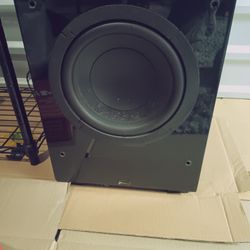 Home theater subwoofer. Ported box, great condition sounds great. FREE DELIVERY PORTLAND VANCOUVER