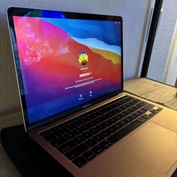 MacBook Air 2020 (Intel) – Mint Condition – Original Charger – $350 FIRM