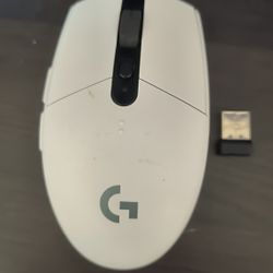 Logitech G305 Super Light 