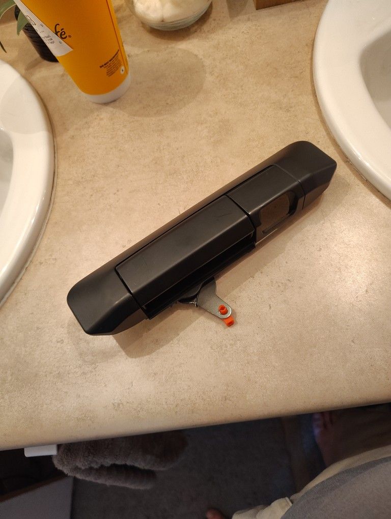Tailgate Latch 05-15 Toyota Tacoma With Camera Hole