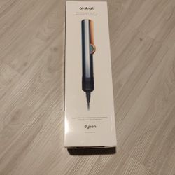 Dyson Flat Iron 