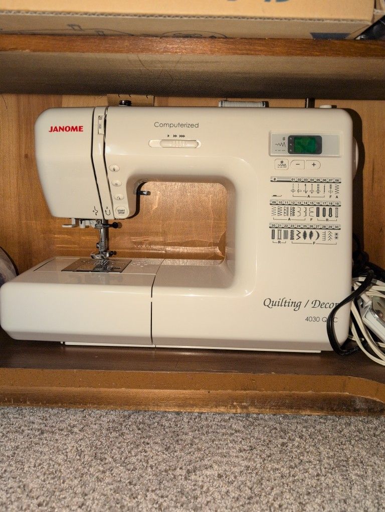 Sewing Machine Table With Electric Sewing Machine
