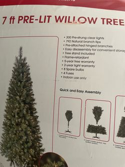 7 FT christmas tree Pre Lit