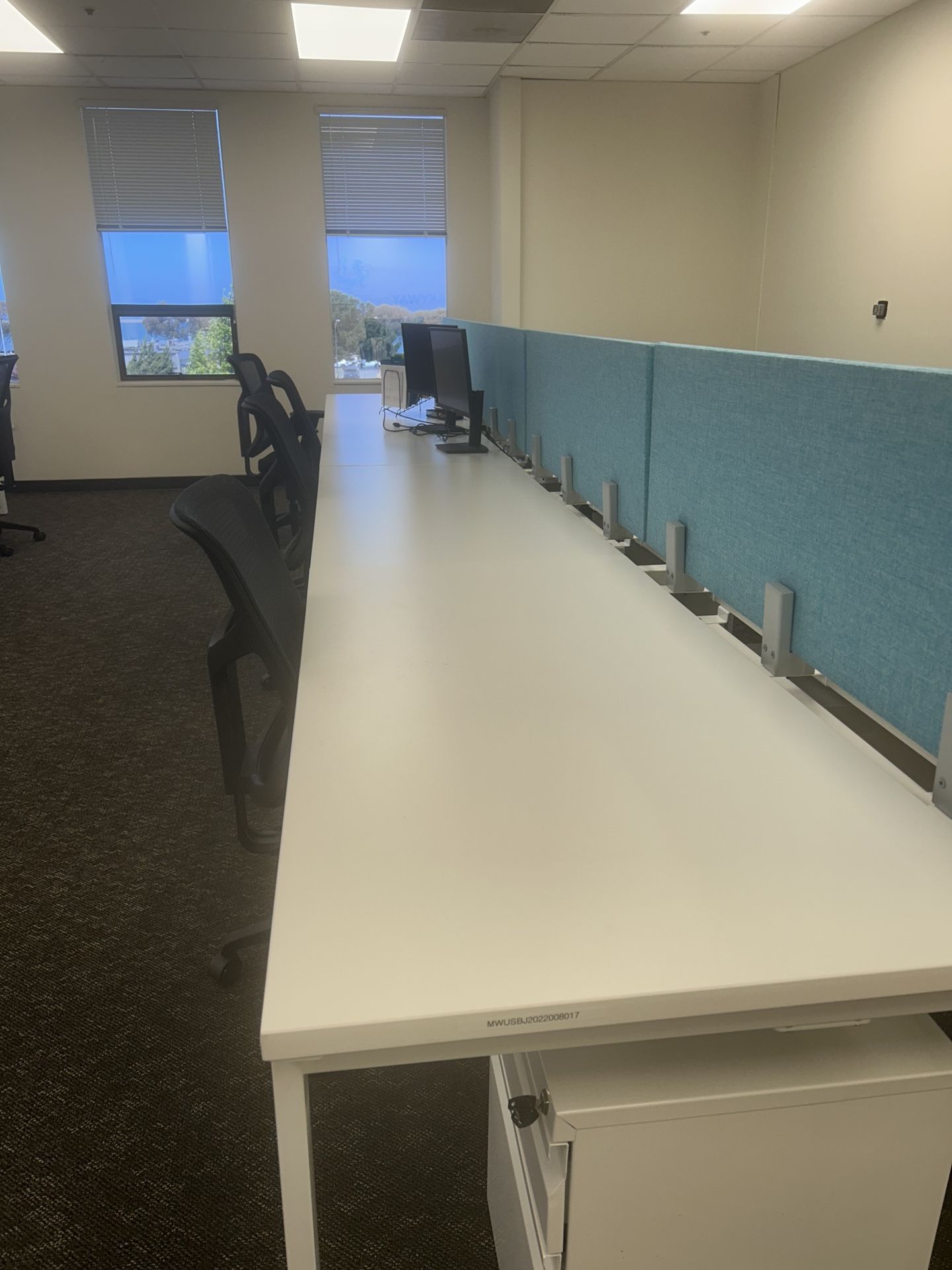 CA94010 Burlingame FREE Workstation 60”x30”