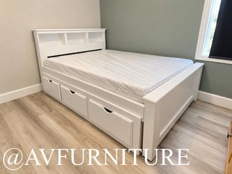 White Full Bed w 3 Drawers and Foam Mattress
