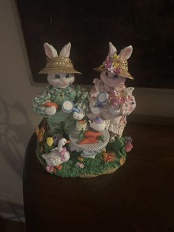 2 Easter Statues 