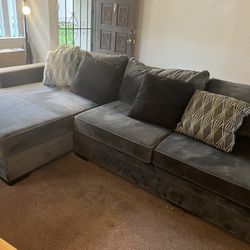 Large Living Spaces Sofa With Chaise Lounge