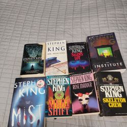 Stephen King Paperback Book Bundle — 8 Total