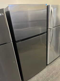 Deal: Element Stainless Top Mount Refrigerator – Ready to go