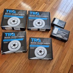 TRQ Front And Rear Rotors And Pads (6 In Total)