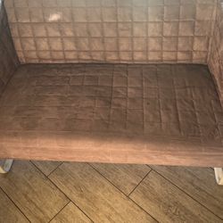 Small Couch 46’