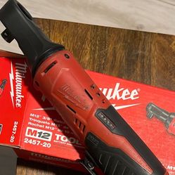 Milwaukee 3/8 Speed Ratchet Battery Included 3.0