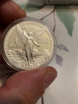 LIBERTAD 1o SILVER coins