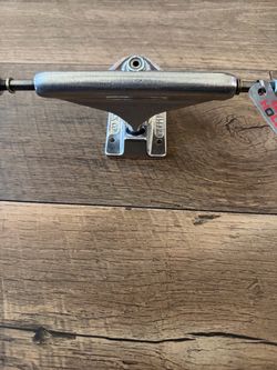 Independent Skateboard Trucks 144 forged hollow